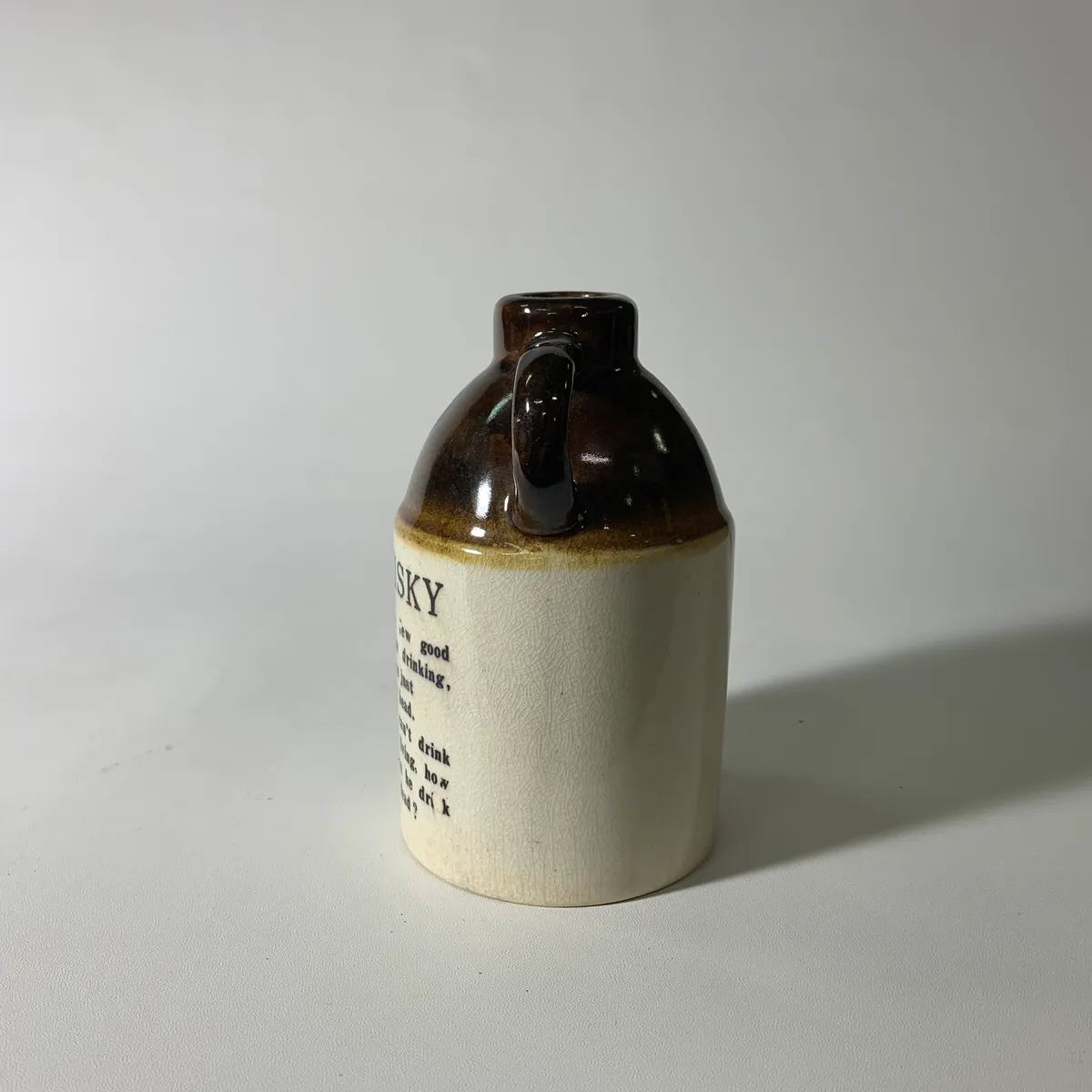 陶瓷棕色小壺 3