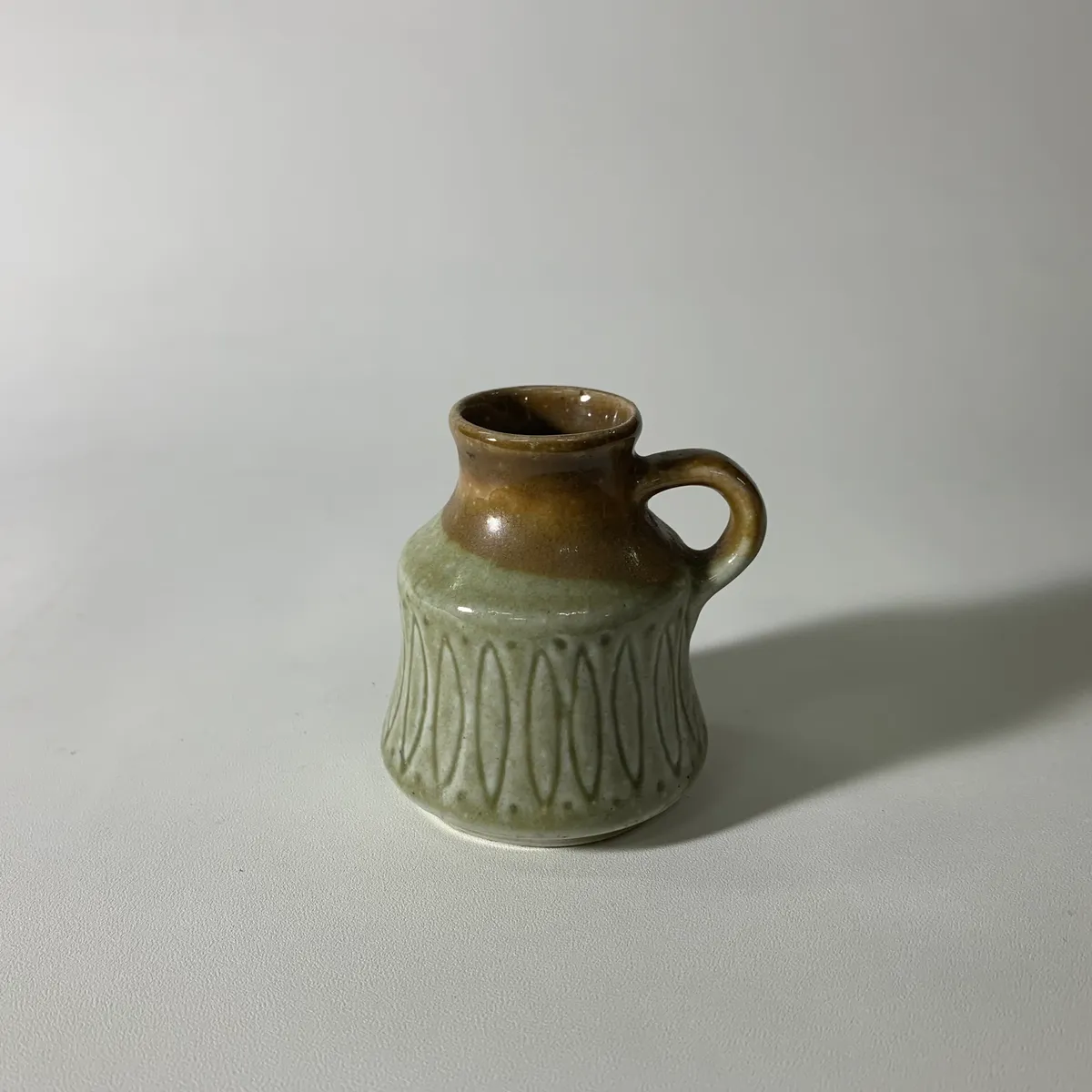 陶瓷綠色小壺