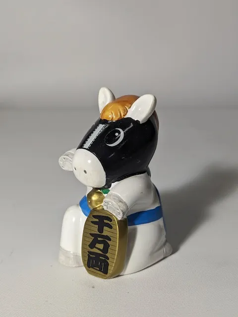 陶瓷黑色招財馬擺飾 2