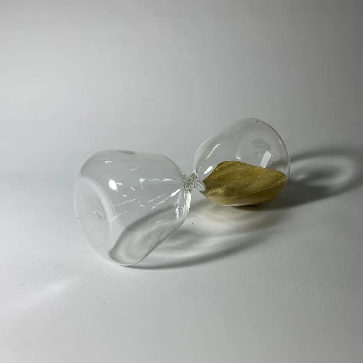 玻璃金色沙漏 2
