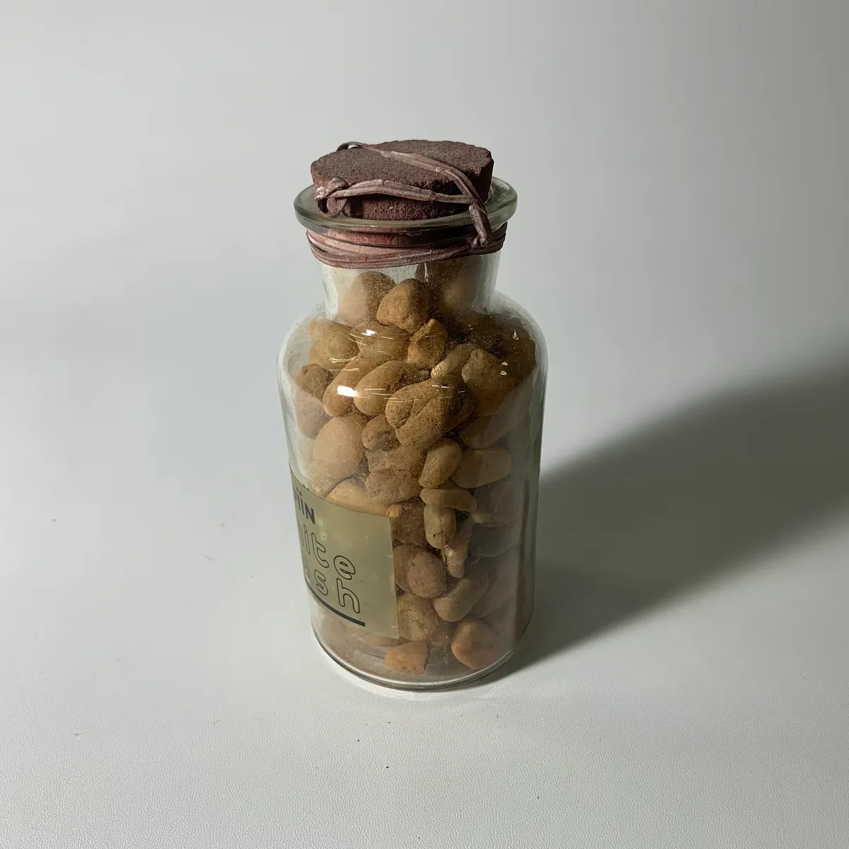玻璃棕色原石礦物瓶