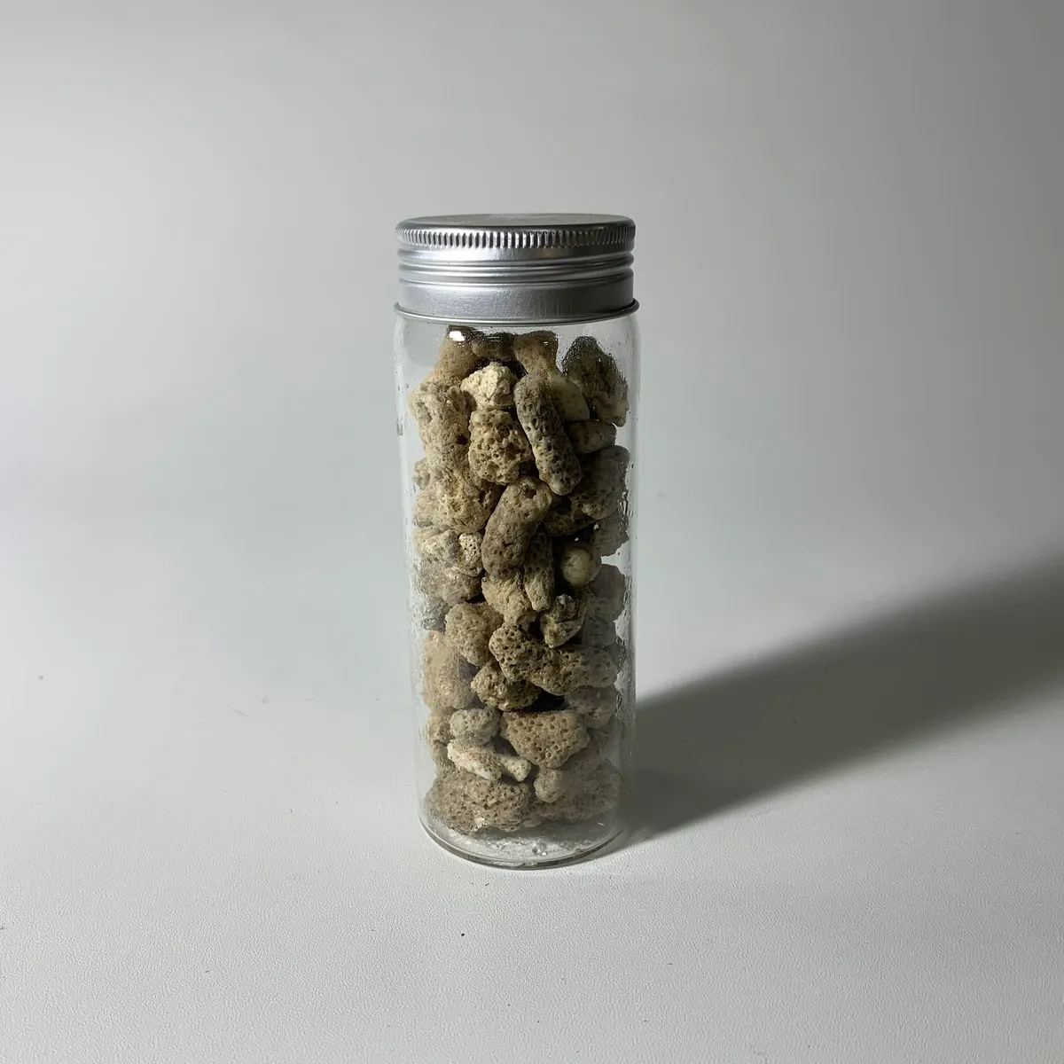 玻璃棕色珊瑚沙礦物瓶