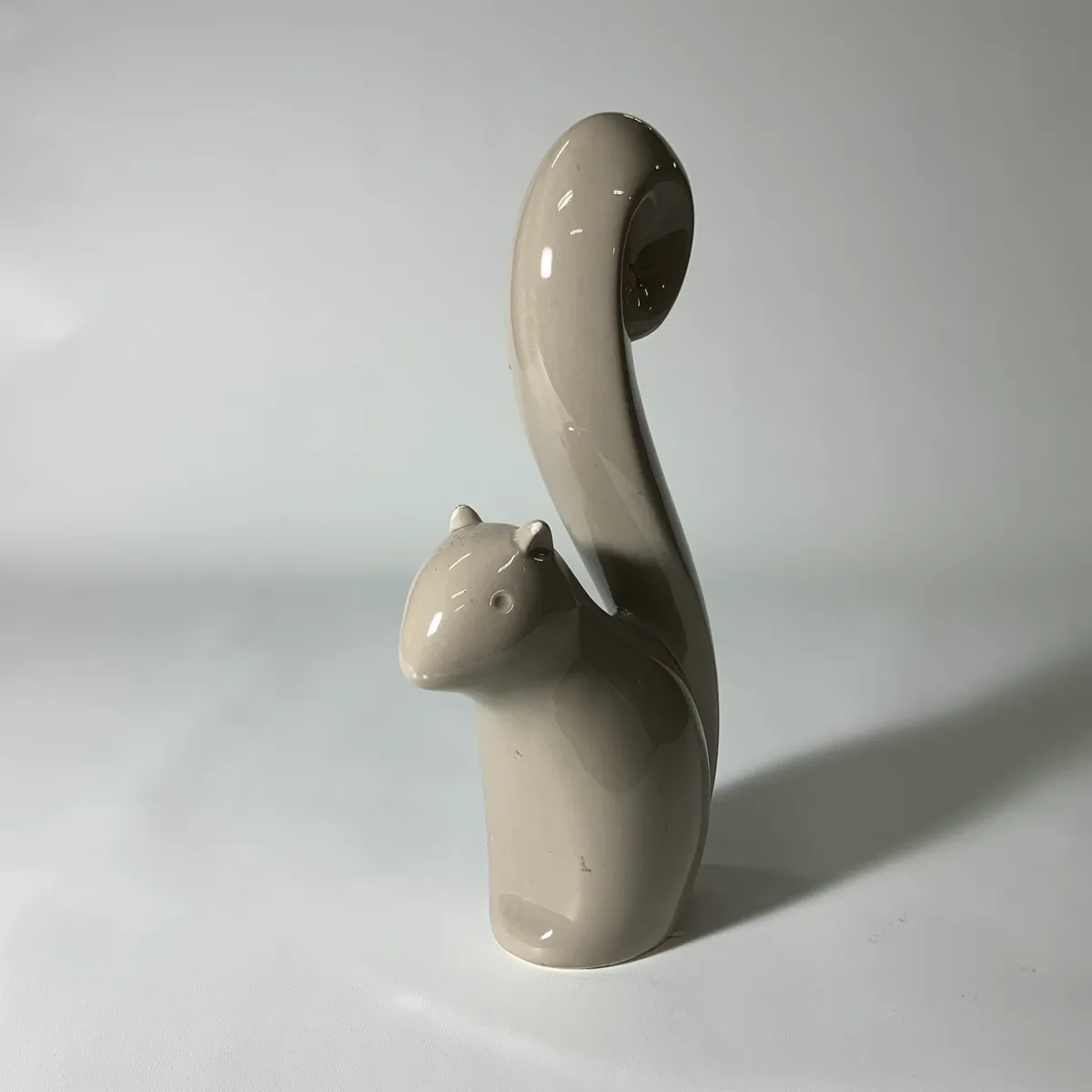 陶瓷米色松鼠擺飾 2