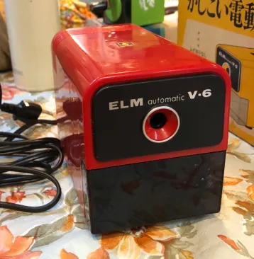 ELM 紅黑自動削鉛筆機 V-6 2