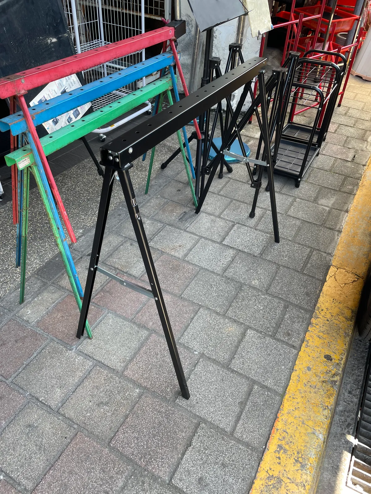黑色折疊工作台架