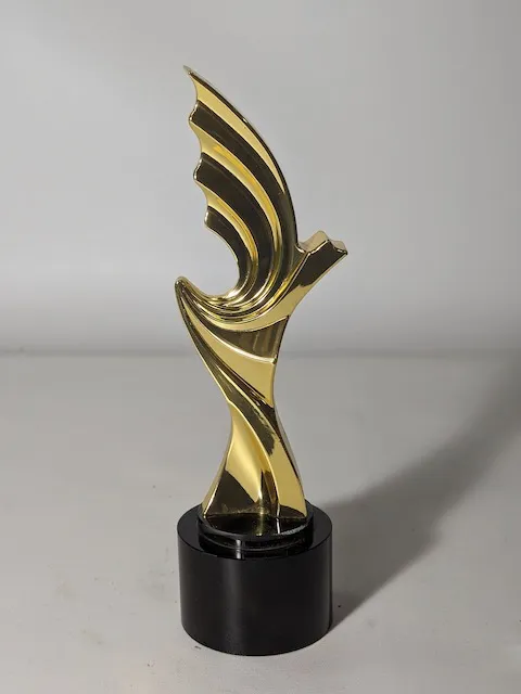 金屬黑底座金色流線造型獎盃