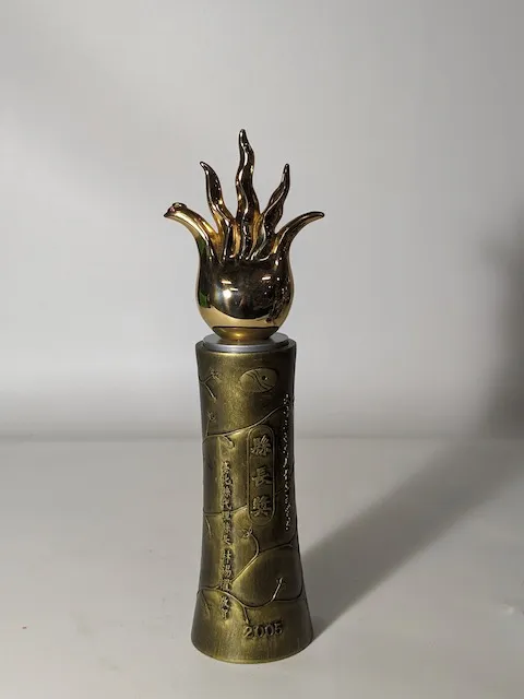 金屬黃銅色金色火焰鳥獎盃