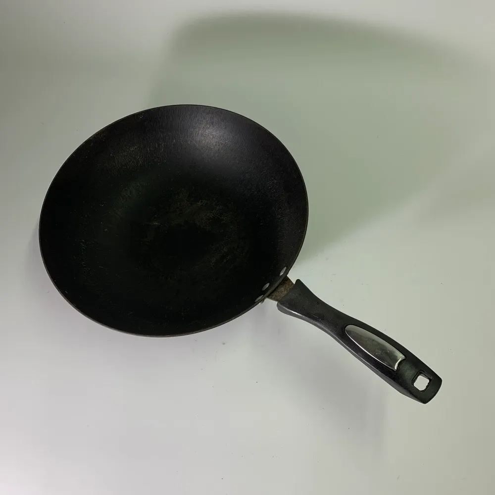 金屬黑色不沾炒鍋
