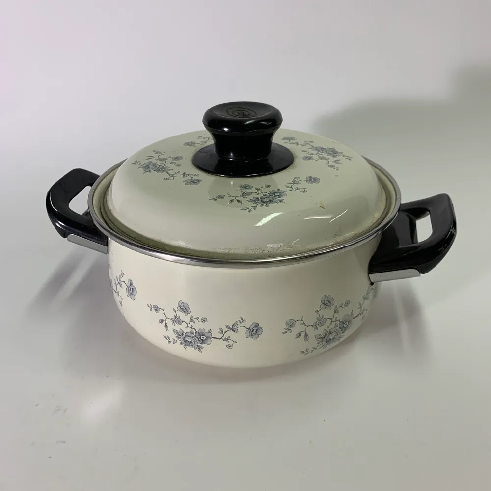 琺瑯米色花朵圖騰湯鍋