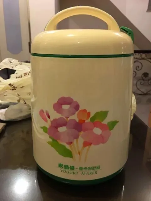 米黃色免插電優格機
