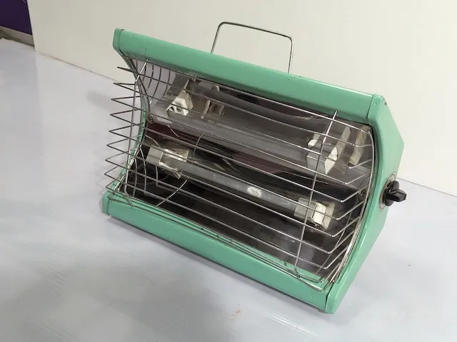 藍綠色電暖器 2