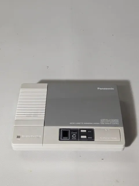 白色塑膠電話答錄機