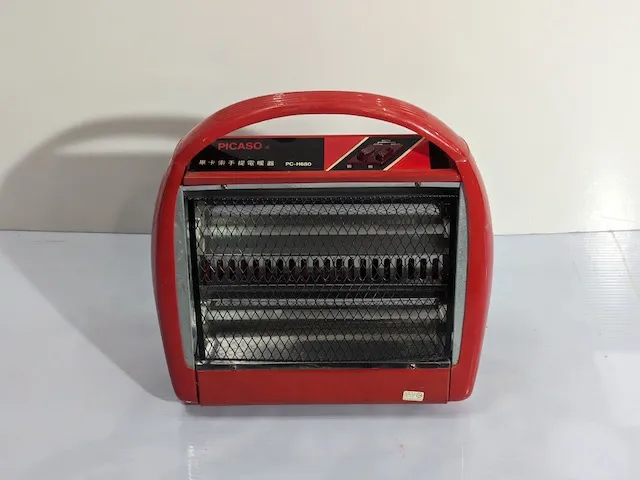 紅色圓潤型電暖器 2