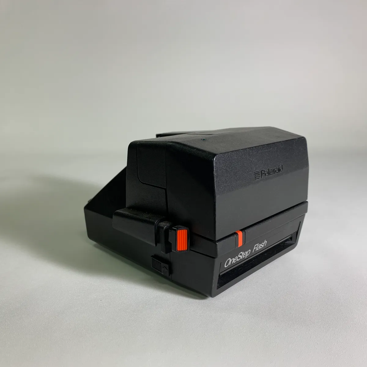 polaroid onestep black