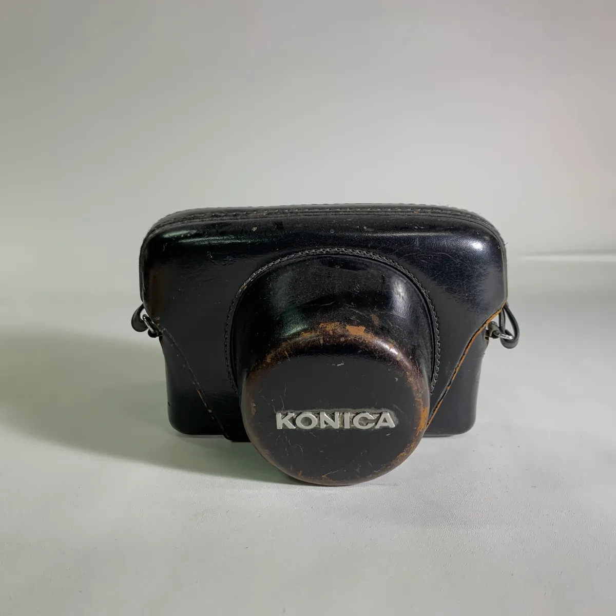 金屬黑銀色旁軸底片相機(Konica S1.6)