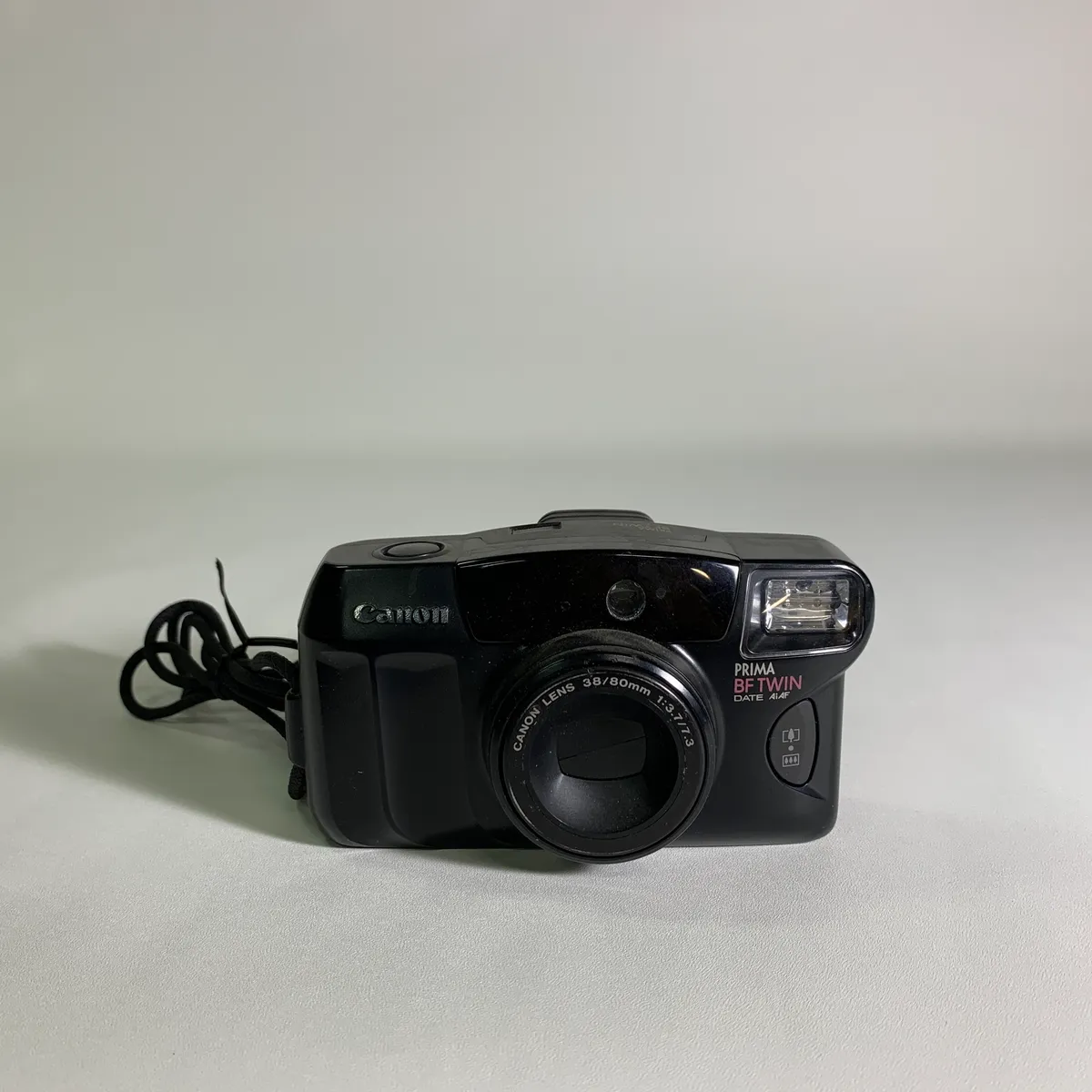 塑膠黑色底片相機(Canon prima black)