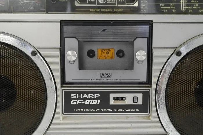 銀色sharp錄音帶收音機 3