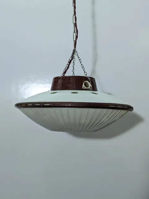 白色塑膠圓形燈管吊燈