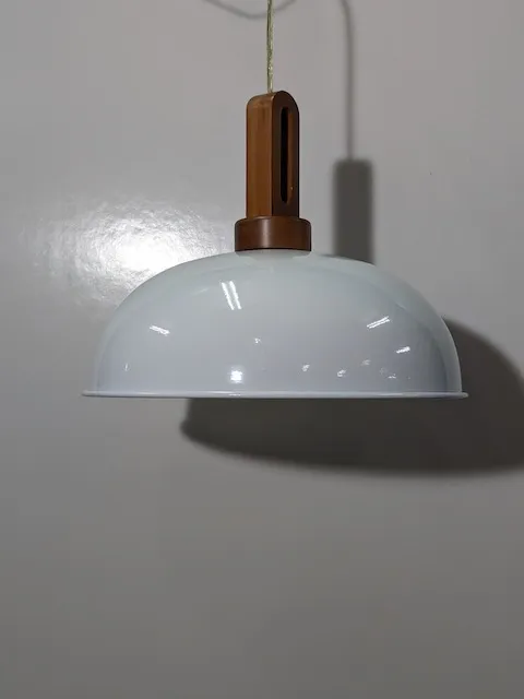 白色烤漆木質底座吊燈