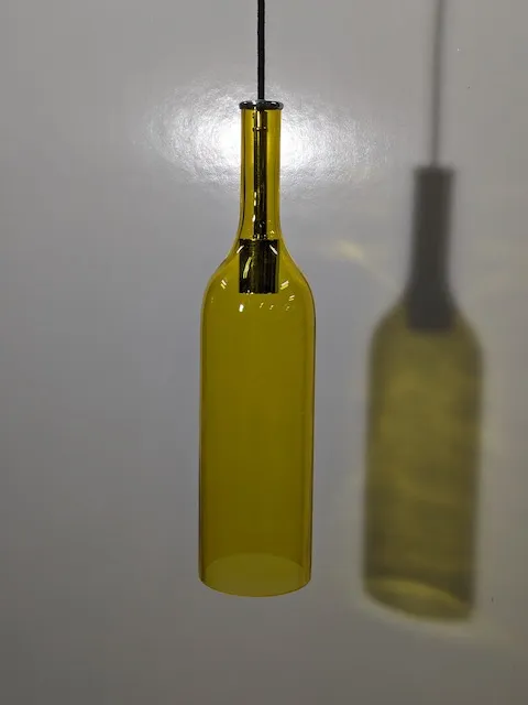 黃色玻璃酒瓶吊燈