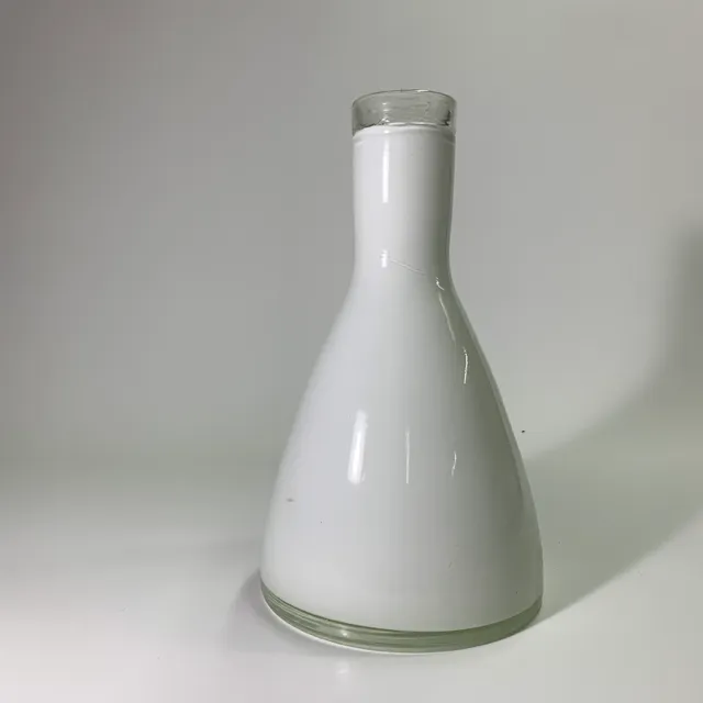 小口霧白色陶瓷花瓶大