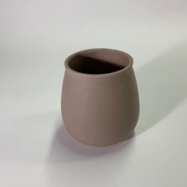 奶茶色陶瓷花瓶