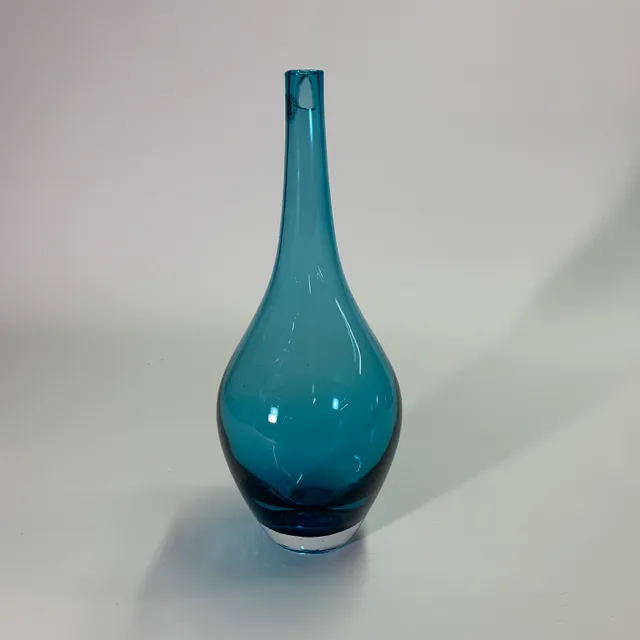 透明藍色玻璃花瓶