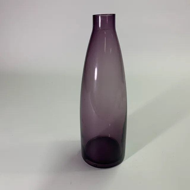 深紫色透明玻璃花瓶