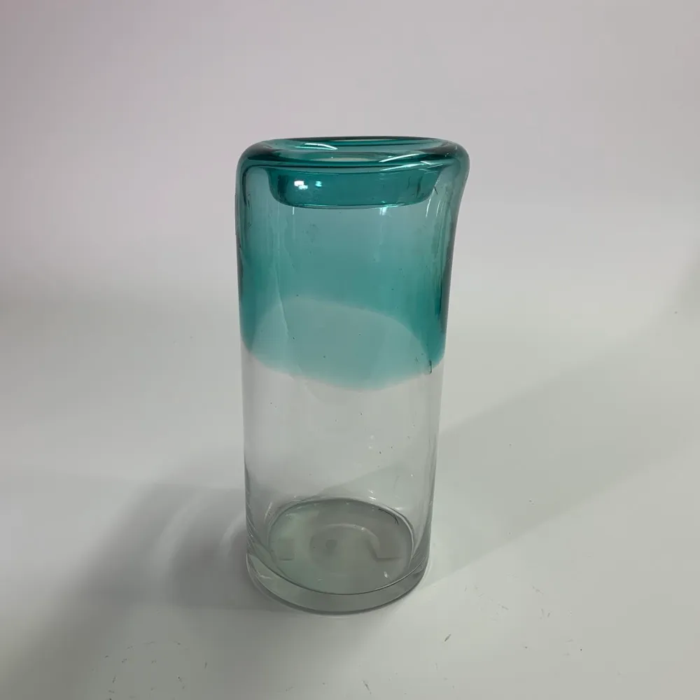 藍綠色漸層透明玻璃瓶