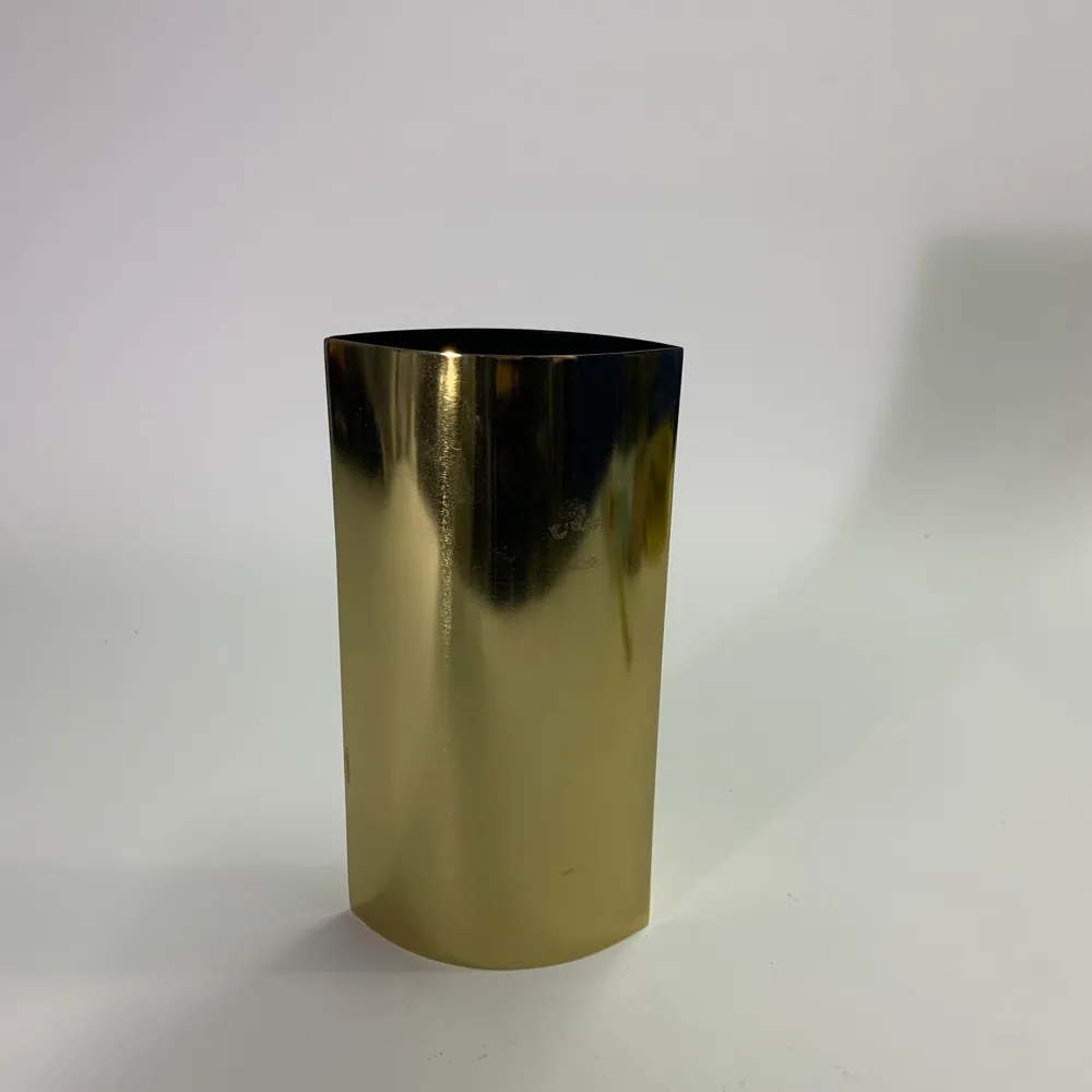 金屬金色花瓶