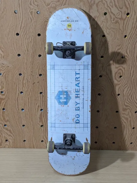 白色系短板滑板 2