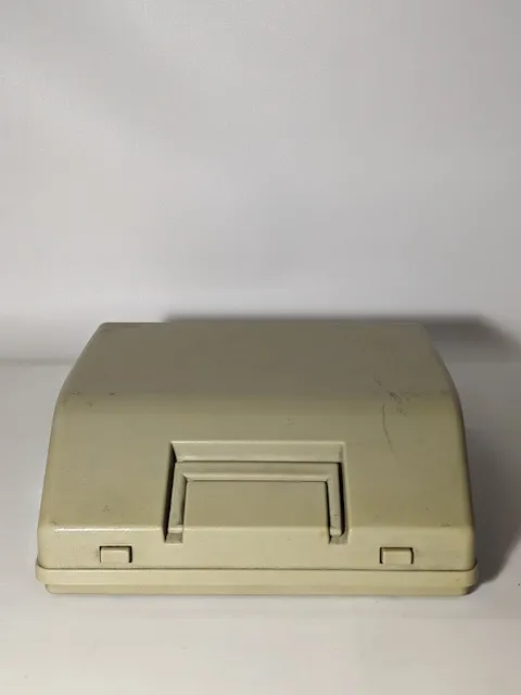 鐵質marathon 2000 DLX 打字機白色打字機(外殼白色) 2