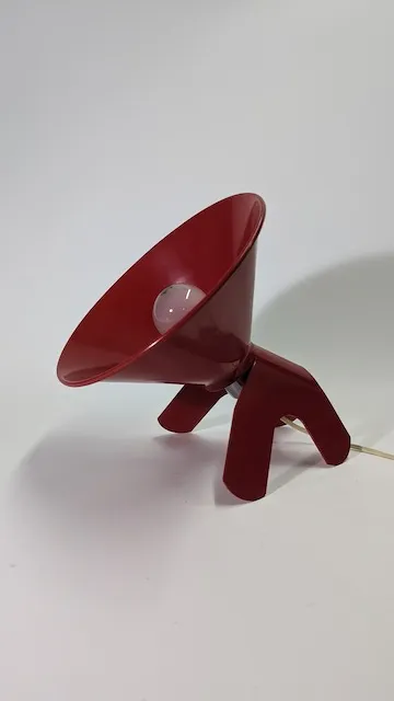 紅色金屬小狗造型桌燈