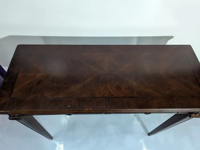 胡桃色木質邊櫃 3
