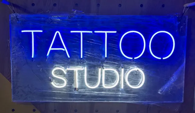 藍色:白色 tatoo studio 2