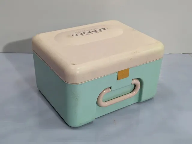 小型野餐保溫桶 白綠配色（含容器餐具） 2