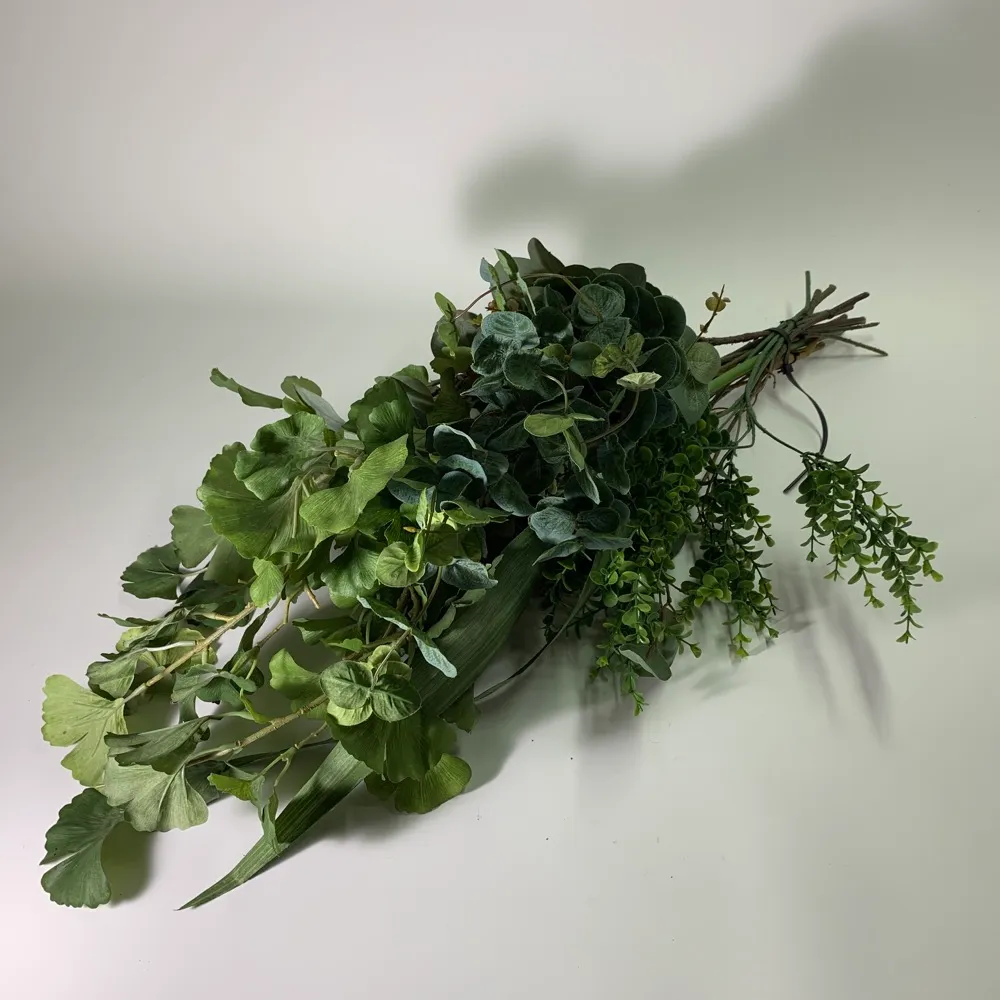 葉子類人造花