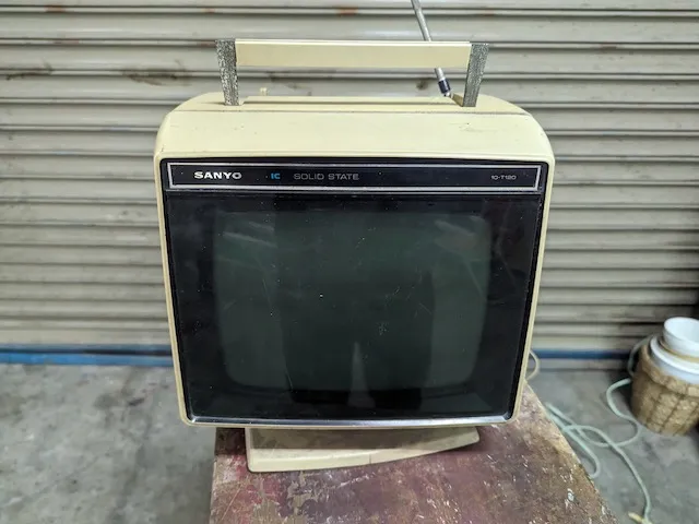 sanyo 10吋電視(壞)